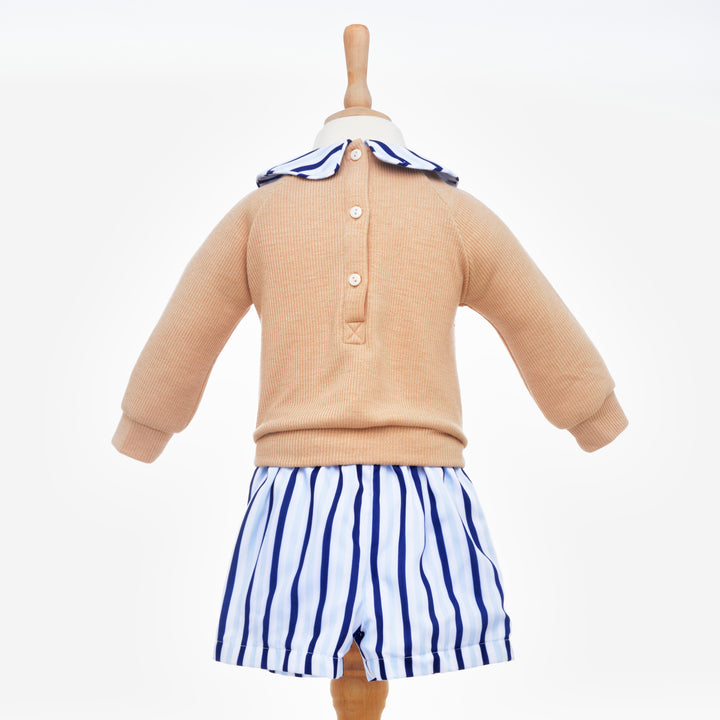 knitted baby clothes 